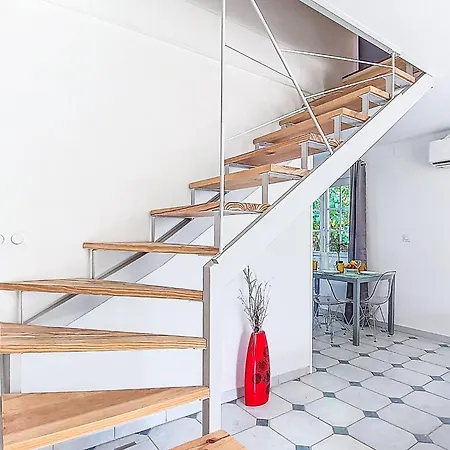 Les Cariatides 4 By Interhome