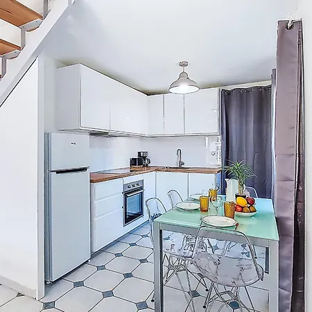 Les Cariatides 4 By Interhome